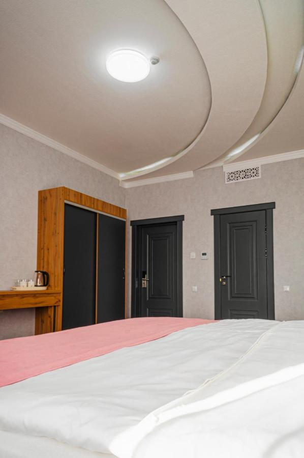 Rich Hotel Turkistan Exterior photo